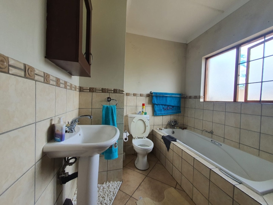 3 Bedroom Property for Sale in Hillside Free State